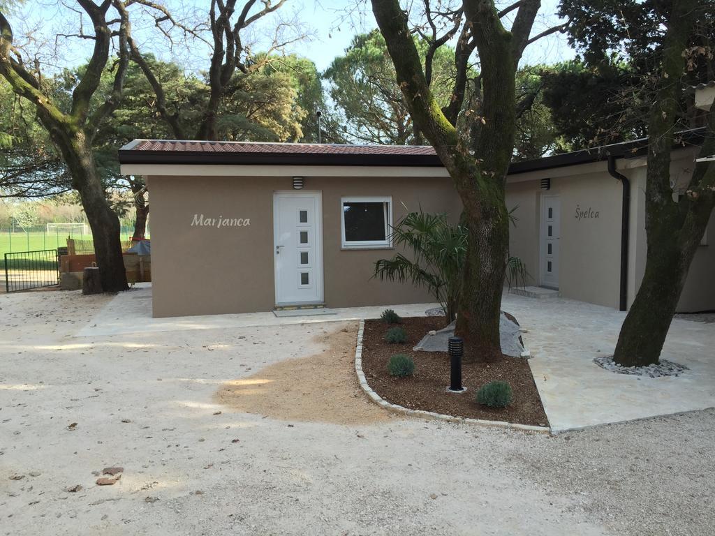 Holiday Park Mimoza Basanija Exterior photo